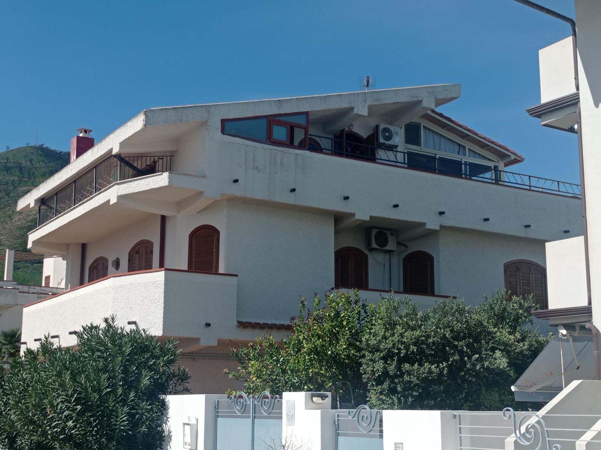 Mansarda Con Terrazzo Vista Mare Villa Oliveri Ngoại thất bức ảnh